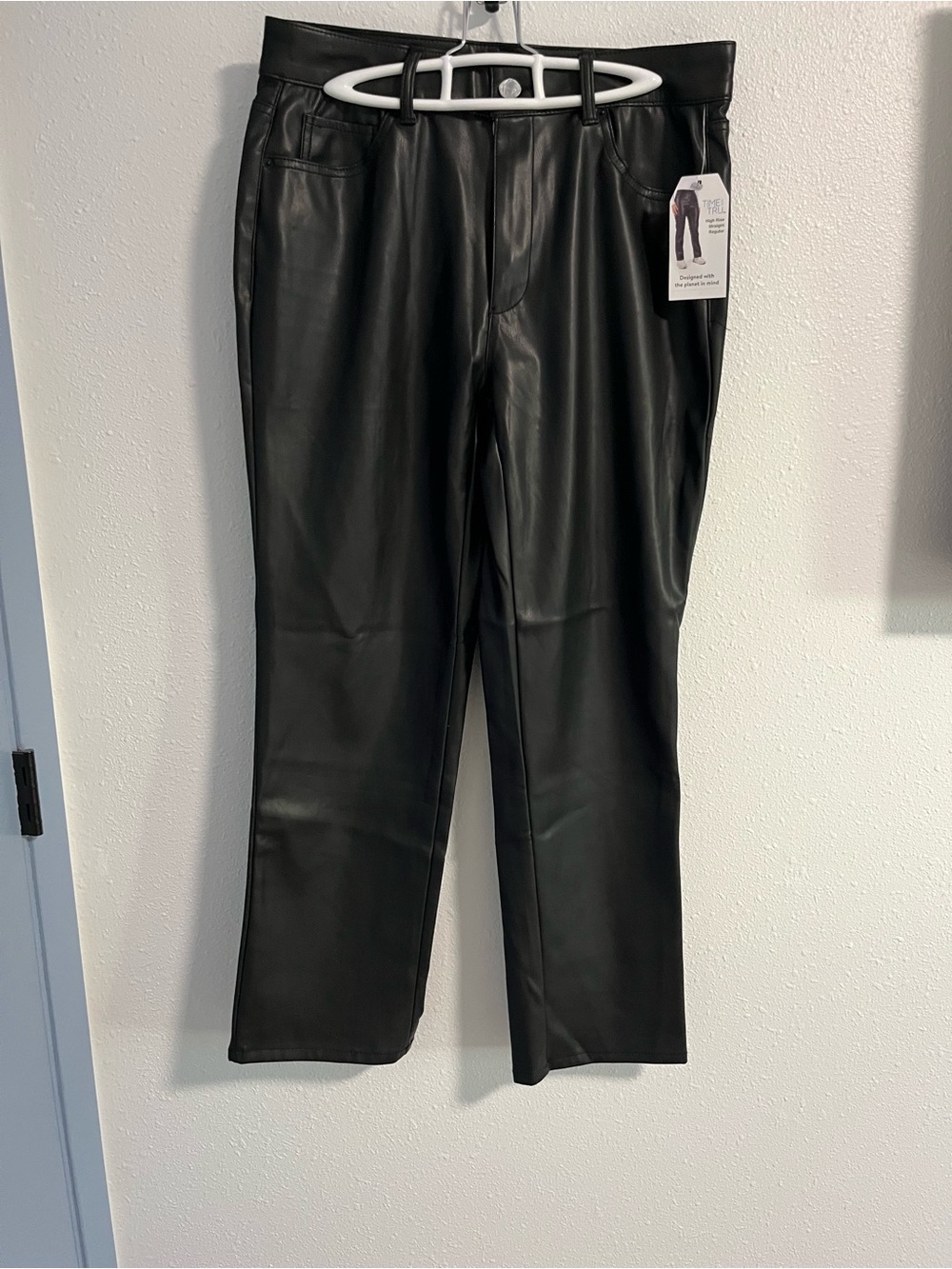 NWT Time and Tru Black Faux Leather Straight-Leg Pants Size 12